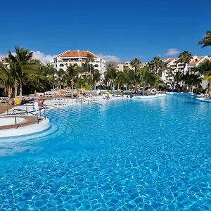 Apartamento Studio No 2 Just 100 To And Sea, Large Terrace, Heated Pool, Wifi, Aircondition For A Fee, Playa de las Américas